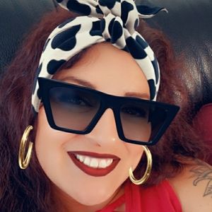 Meet your Posher, Maria